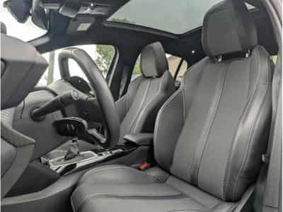 Peugeot 208 GT LINE BLACK EDITION 1.2 PURETECH (2024) - Photo 8