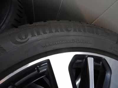 Jantes alu + Pneus h 19" 235/55 R19 105V (2026) - Photo 4