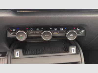 CitroëN C4 PureTech 130 EAT8 Max (2025) - Foto 15