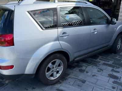 Peugeot 4007 (2009) - Photo 3