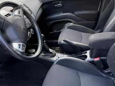 Peugeot 4007 (2009) - Photo 5
