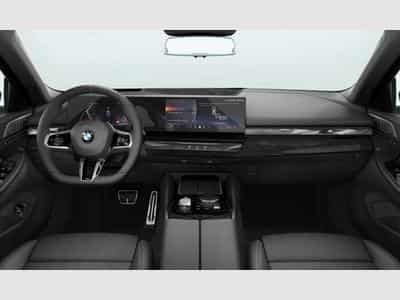 BMW 520 d xDrive M Sport M Sportpaket Head-Up DAB (2025) - Foto 3