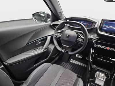 Peugeot 2008 1.2 Hybrid 145 E-DSC6 GT (2025) - Photo 7