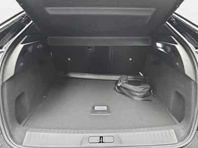 Peugeot 3008 1.2 Hybrid 145 E-DSC6 Allure (2025) - Photo 15