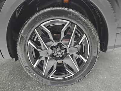 Peugeot 5008 1.2 PureTech 146 e-DSC6 ALLURE (2025) - Photo 6