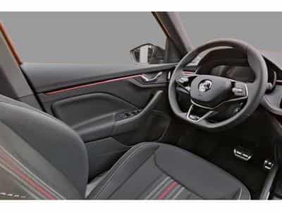 Skoda Kamiq 1.0 TSi 116 DSG Monte Carlo (2026) - Photo 8