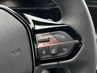 Peugeot 308 1.2 PureTech 145 e-DSC6 GT (2025) - Photo 13