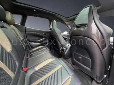 Aston-Martin DBX 707 (2022) - Photo 14