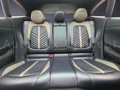Aston-Martin DBX 707 (2022) - Photo 13