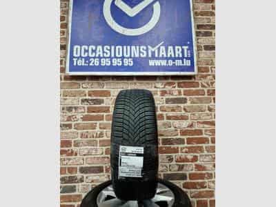 Jantes Alu + pneus 215/55 R17 98W (2026) - Photo 1