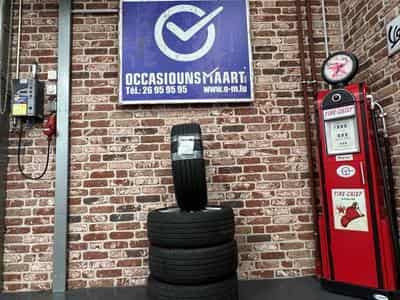 Jantes Alu + pneus 225/45 R17 91V (2026) - Photo 1
