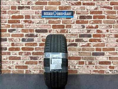 Pneus 225/40 R18 92Y (2026) - Photo 1