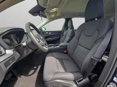 Volvo XC60 B5 Core / Essence Facelift (2025) - Photo 12