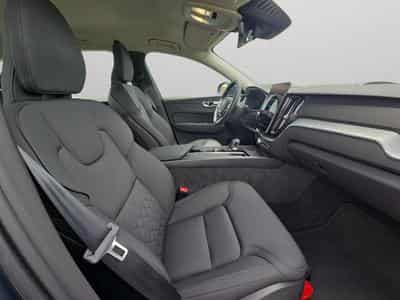 Volvo XC60 B5 Core / Essence Facelift (2025) - Photo 14