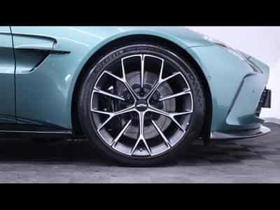 Aston-Martin V8 Vantage New Vantage V8 (2025) - Photo 8