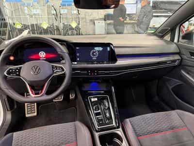 VW Golf GTI CLUBSPORT 2.0 TSI 301 CV DSG7 (2024) - Foto 2