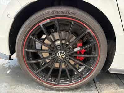 VW Golf GTI CLUBSPORT 2.0 TSI 301 CV DSG7 (2024) - Foto 8