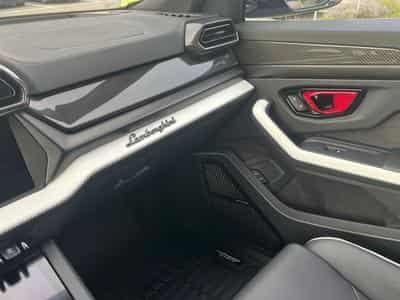 Lamborghini Urus (2025) - Photo 9