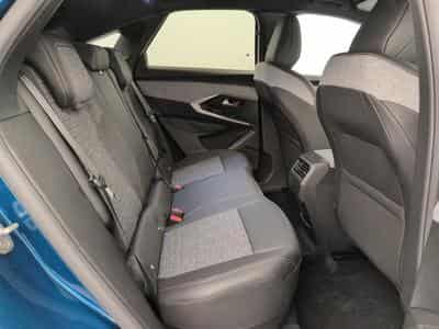 Peugeot 3008 Hybrid 145 e-DCS6 Allure (2025) - Photo 10
