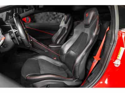 Ferrari Roma V8 - ROSSO CORSA (2022) - Photo 9