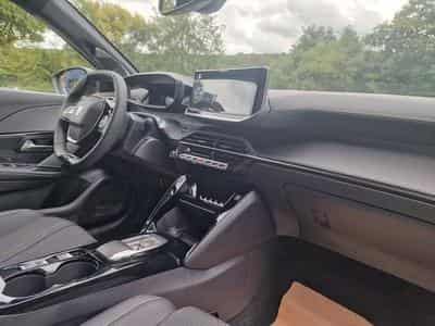 Peugeot 208 Hybrid 145 GT (2026) - Photo 8