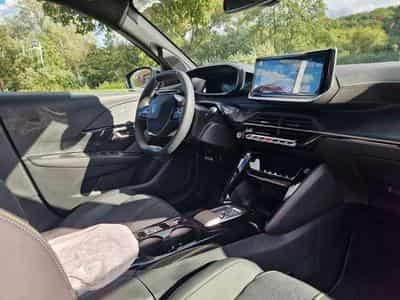 Peugeot 208 Hybrid 145 GT (2026) - Photo 8