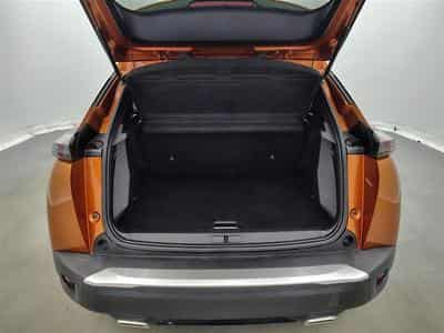 Peugeot 2008 1.2 PureTech 130Cv EAT8 Allure NAVI / CARPLAY / ALU (2023) - Photo 14