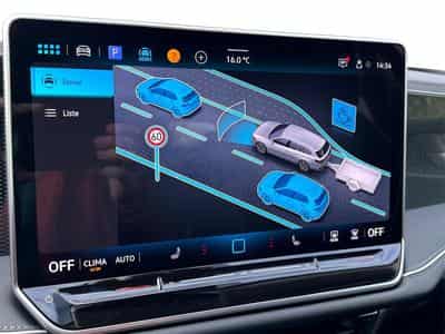 VW Passat Variant Business (2025) - Foto 13