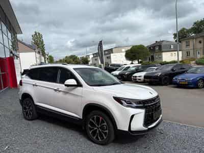 Forthing T5 1.5 TURBO AUTO FULL OPTIONS (2026) - Photo 3