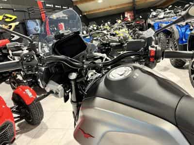 Moto Guzzi V85 TT  Strada (2026) - Photo 6