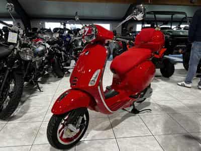 Vespa Primavera RED sans top case (2026) - Photo 2
