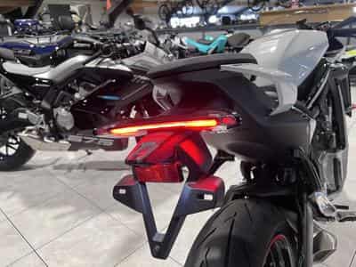 CF Moto 675 SR-R (2026) - Photo 9
