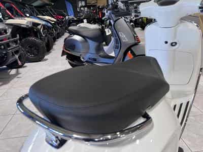 Vespa Elettrica 45 Km/h (2026) - Photo 5