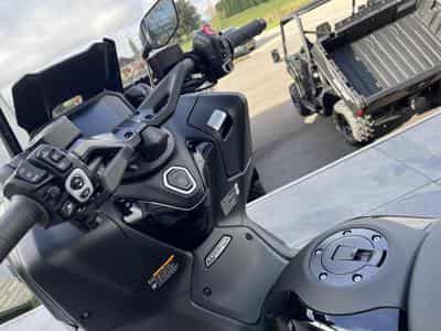 Yamaha T-Max TECHMAX (2026) - Photo 4