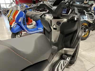 Piaggio MP3 (2026) - Photo 9