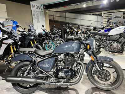 Royal Enfield Shotgun 650 sheetmetal grey (2026) - Photo 1