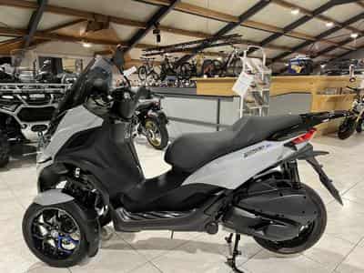 Piaggio MP3 310 (2026) - Photo 4
