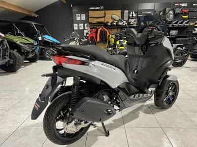 Piaggio MP3 310 (2026) - Photo 3