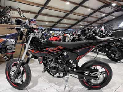 Beta RR Motard 50 2T SPORT SHORT (2026) - Photo 4