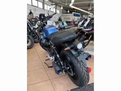 Moto Guzzi V7 Stone (2026) - Photo 3