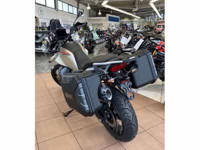 Moto Guzzi V85 TT Travel (2026) - Photo 3