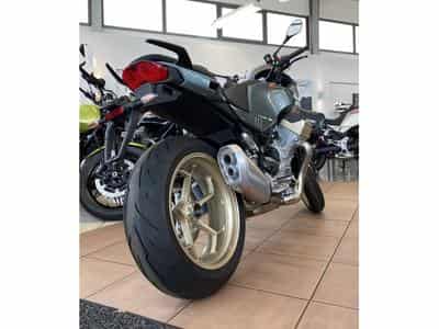 Moto Guzzi V100 Mandello S PFF (2026) - Photo 4