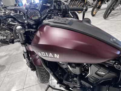 Indian Scout Bobber Maroon Metallic Smoke (2026) - Photo 6