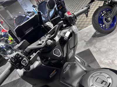 Yamaha T-Max TECHMAX (2026) - Photo 6