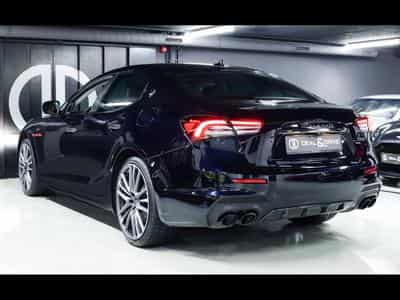 Maserati Ghibli TROFEO 3.8 V8 RWD (580 CH) - CARBON PACK INT / EXT (2023) - Photo 3