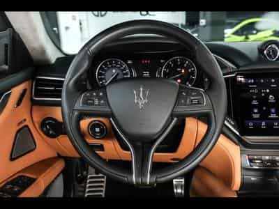 Maserati Ghibli TROFEO 3.8 V8 RWD (580 CH) - CARBON PACK INT / EXT (2023) - Photo 12