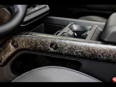 Land-Rover Defender 110 V8 P635 MHEV OCTA AWD EDITION ONE - FAROE GREEN - FULL S (2025) - Photo 11
