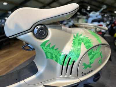 Vespa 946 DRAGON (2026) - Photo 5