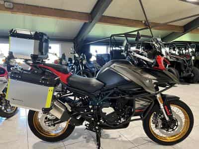 QJmotor SRT 800 SX TOURING (2026) - Photo 1