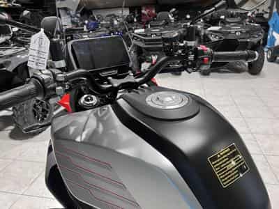 QJmotor SRT 700 SX TOURING (2026) - Photo 6